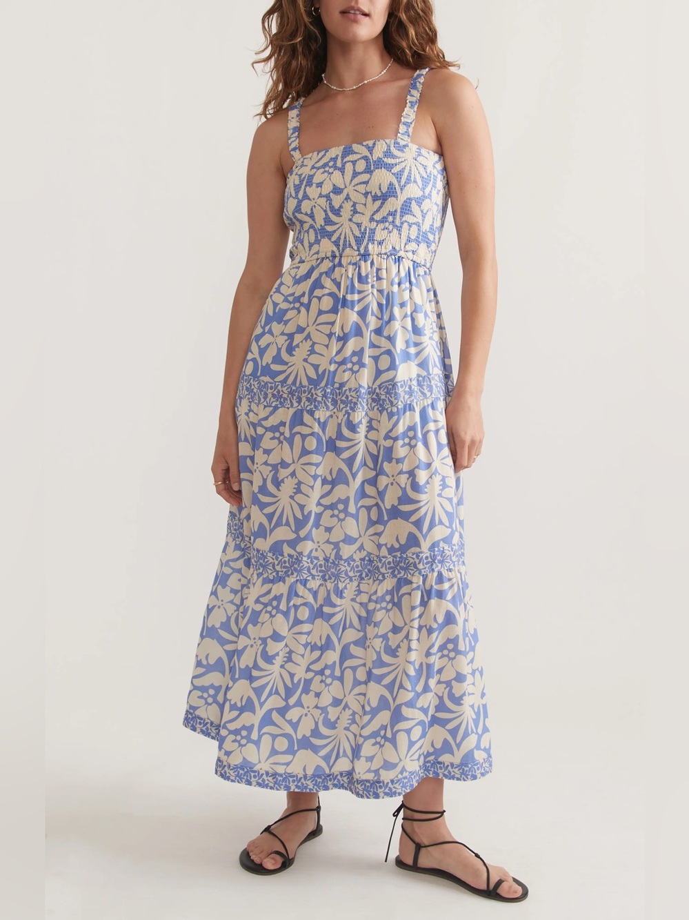 Women’s Marine Layer Selene Smocked Maxi Dress Large Blue White Floral Tiered